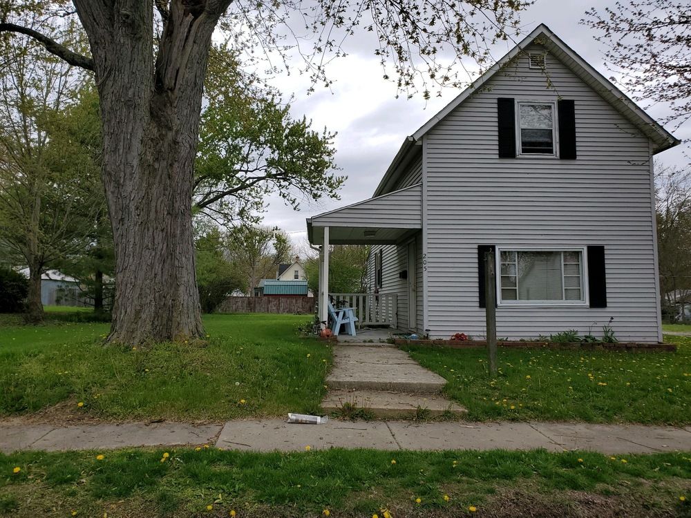 106, 108 & 112 Wayne Ave, & 228-230 E 1st St, London, OH 43140